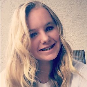 Meet your Posher, Amelia